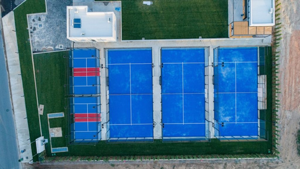 CourtTech vs Padel Solutions : quel fabricant choisir ?
